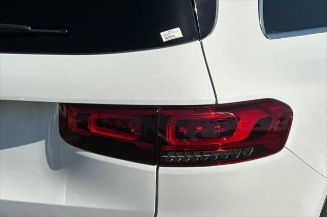 used 2021 Mercedes-Benz GLB 250 car, priced at $26,884