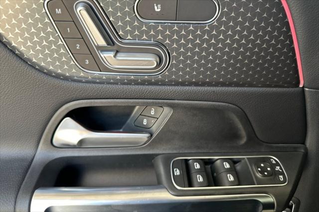 new 2025 Mercedes-Benz GLB 250 car, priced at $47,145