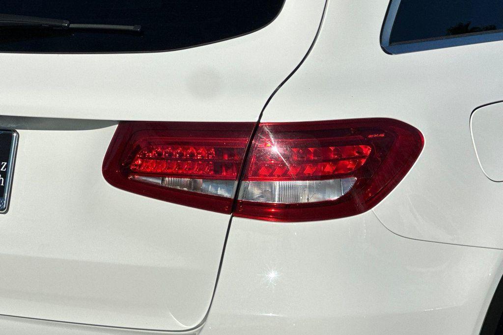 used 2019 Mercedes-Benz GLC 300 car, priced at $15,884