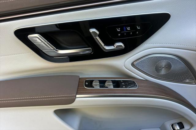 used 2022 Mercedes-Benz EQS 580 car, priced at $59,884