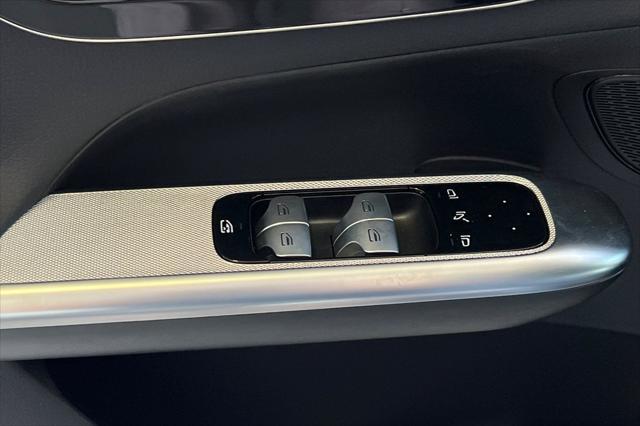 new 2025 Mercedes-Benz GLC 300 car, priced at $51,395