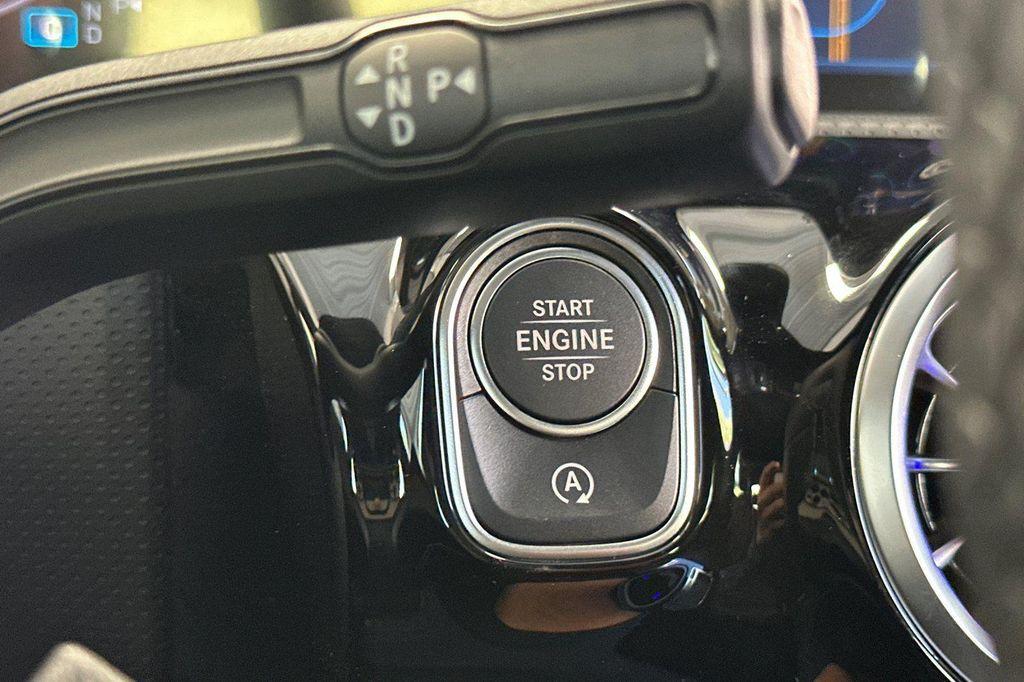 new 2025 Mercedes-Benz CLA 250 car, priced at $41,351