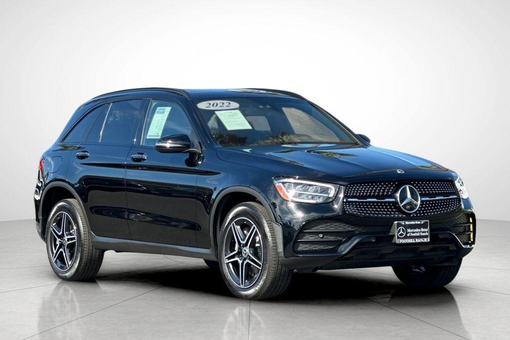 new 2022 Mercedes-Benz GLC 300 car