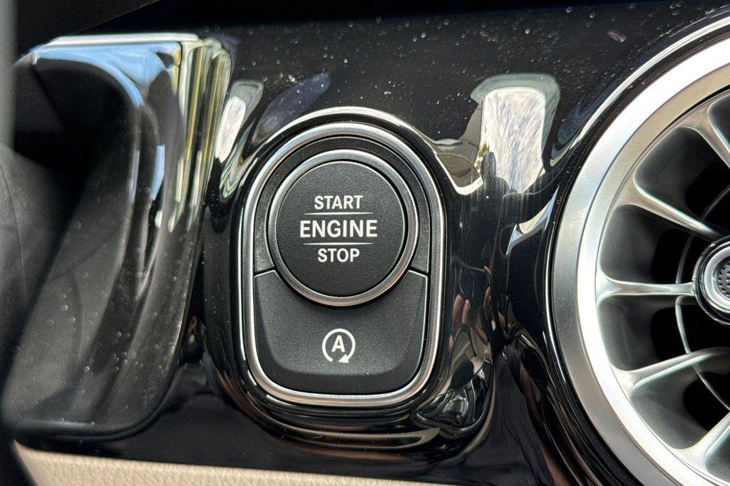 new 2026 Mercedes-Benz GLA 250 car, priced at $46,060
