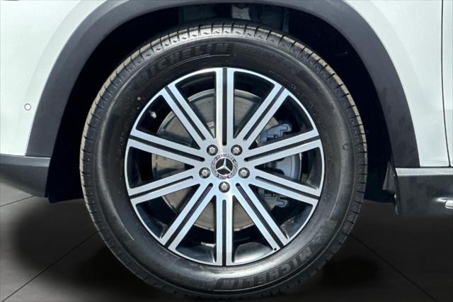 new 2025 Mercedes-Benz GLE 450 car, priced at $80,440