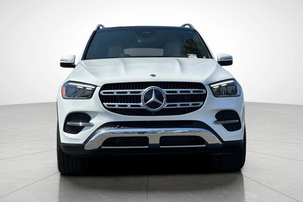 new 2025 Mercedes-Benz GLE 450 car, priced at $80,440
