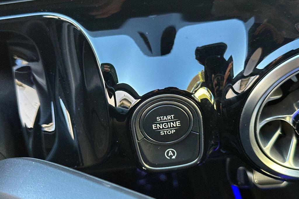 used 2022 Mercedes-Benz GLA 250 car, priced at $29,884