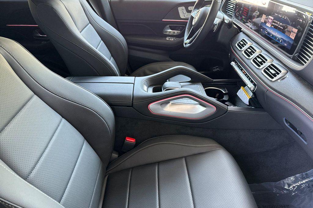 new 2025 Mercedes-Benz GLE 450e car, priced at $70,547