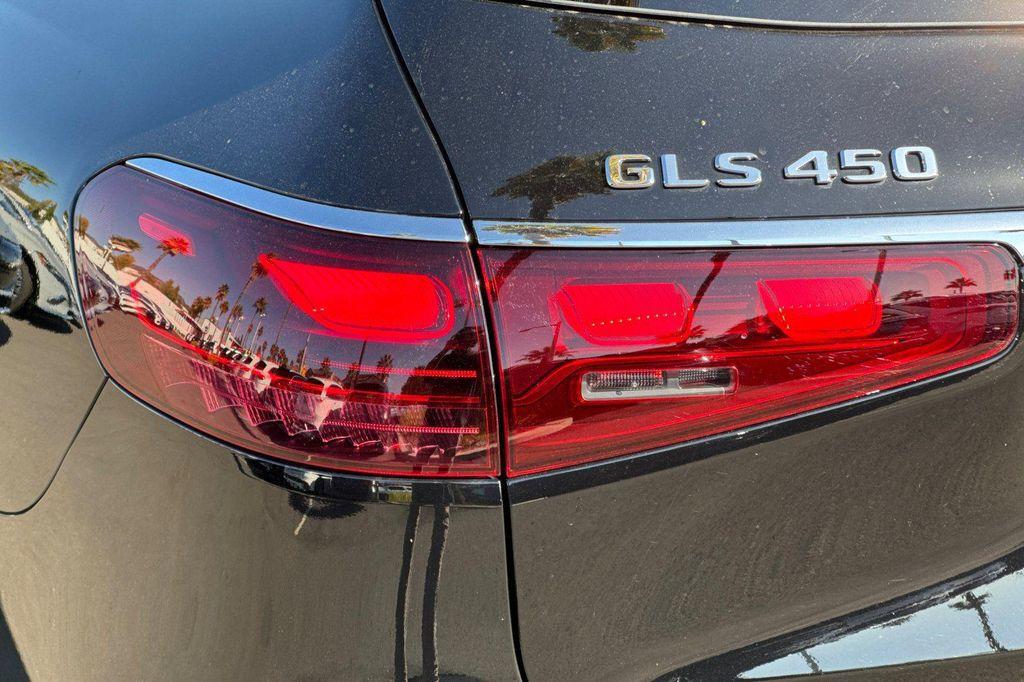 new 2025 Mercedes-Benz GLS 450 car, priced at $85,273