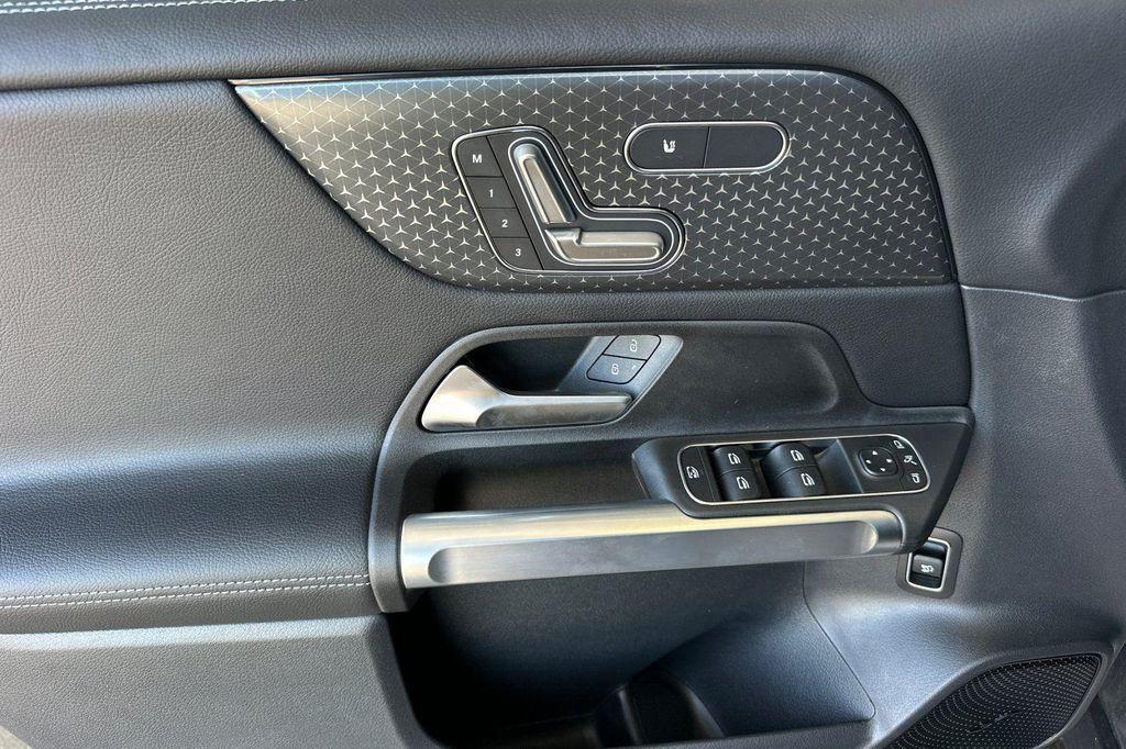 new 2026 Mercedes-Benz GLB 250 car, priced at $46,775