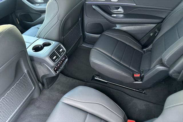 new 2025 Mercedes-Benz GLS 450 car, priced at $92,995