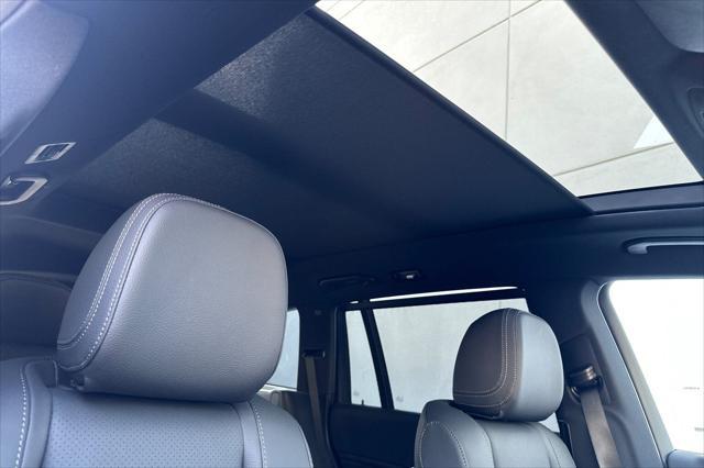new 2025 Mercedes-Benz GLS 450 car, priced at $92,995