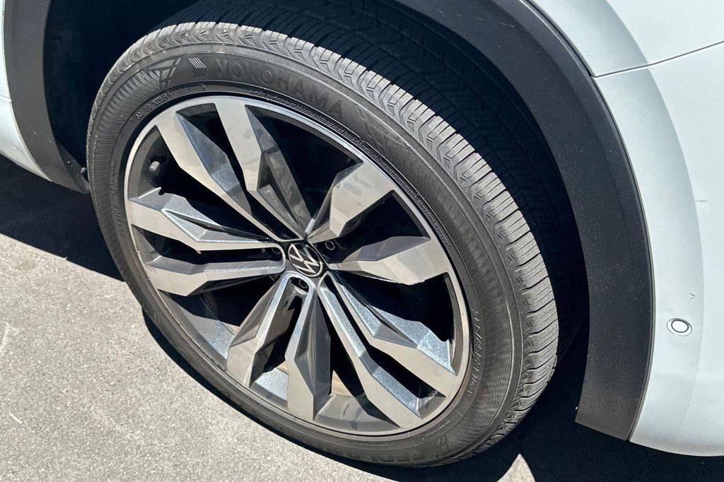 used 2020 Volkswagen Atlas Cross Sport car, priced at $27,984
