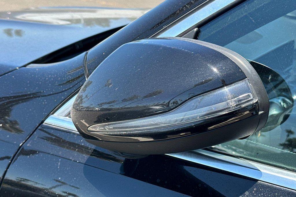 used 2021 Mercedes-Benz GLB 250 car, priced at $24,984