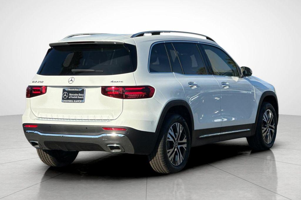 new 2025 Mercedes-Benz GLB 250 car, priced at $42,920