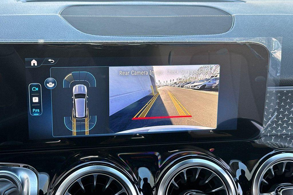 new 2025 Mercedes-Benz GLB 250 car, priced at $42,920