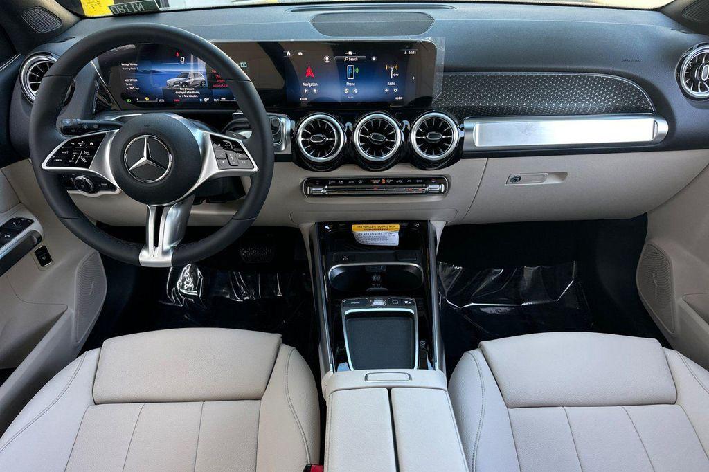 new 2025 Mercedes-Benz GLB 250 car, priced at $42,920