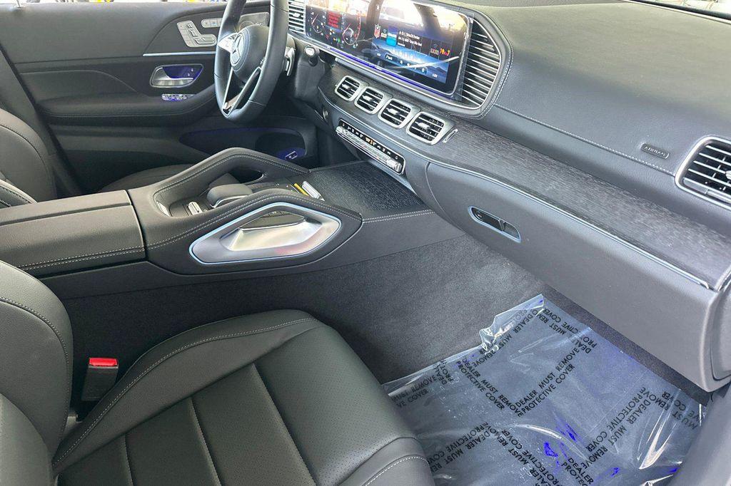 new 2025 Mercedes-Benz GLS 450 car, priced at $79,992