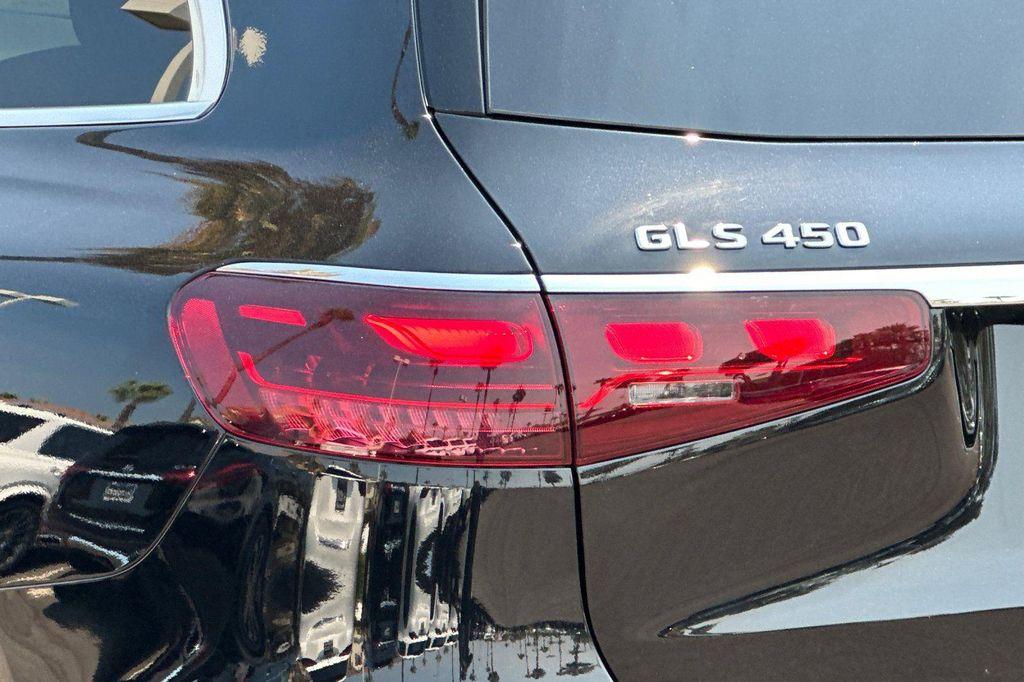 new 2025 Mercedes-Benz GLS 450 car, priced at $79,992