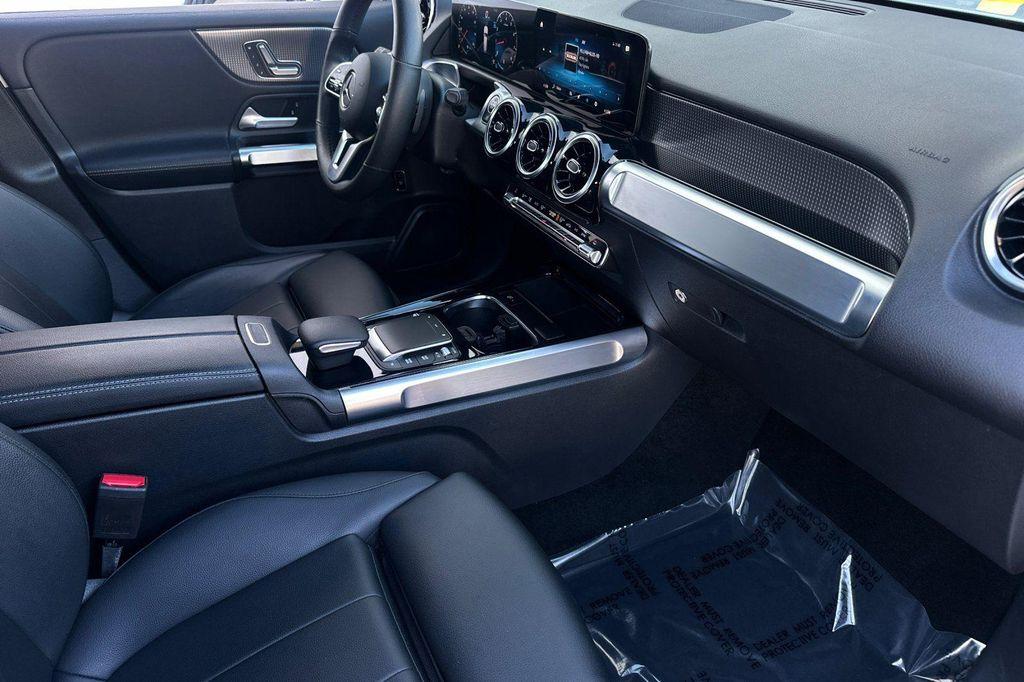 used 2022 Mercedes-Benz GLB 250 car, priced at $26,983