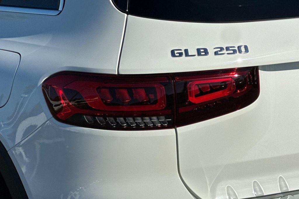 used 2022 Mercedes-Benz GLB 250 car, priced at $26,983