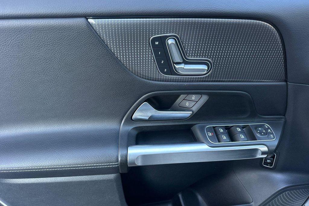 used 2022 Mercedes-Benz GLB 250 car, priced at $26,983