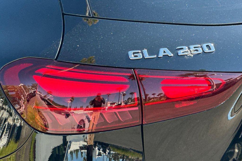 used 2025 Mercedes-Benz GLA 250 car, priced at $37,990