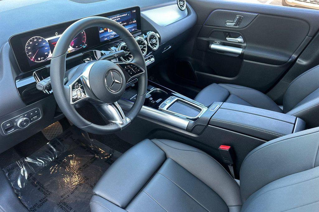 used 2025 Mercedes-Benz GLA 250 car, priced at $37,990