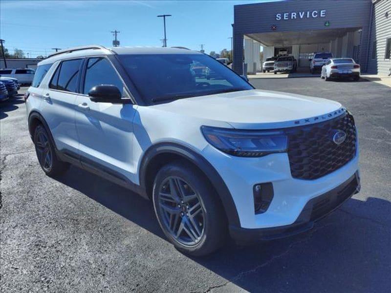 new 2025 Ford Explorer car, priced at $55,041