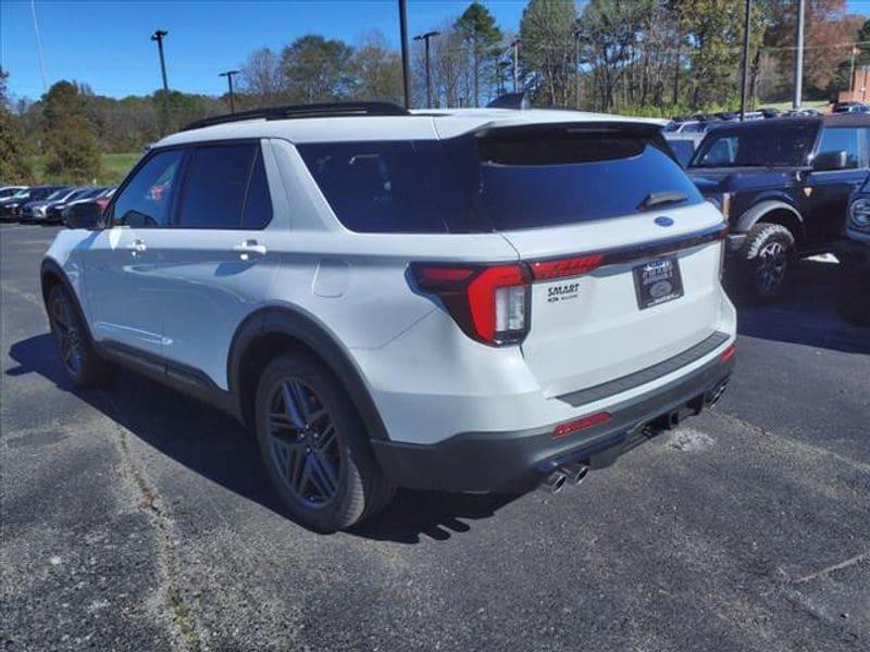 new 2025 Ford Explorer car, priced at $55,041