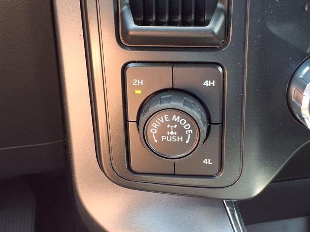 new 2025 Ford F-150 car, priced at $59,100