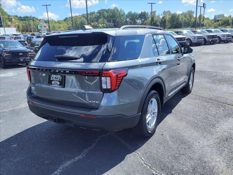 new 2025 Ford Explorer car, priced at $40,948