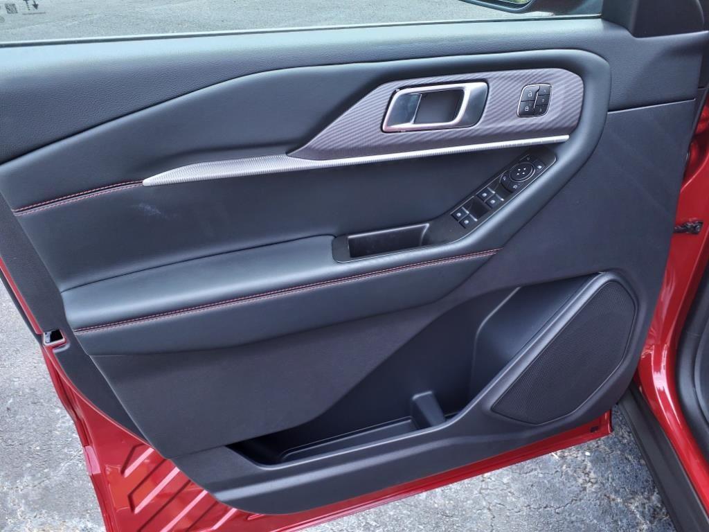 new 2025 Ford Explorer car, priced at $45,693