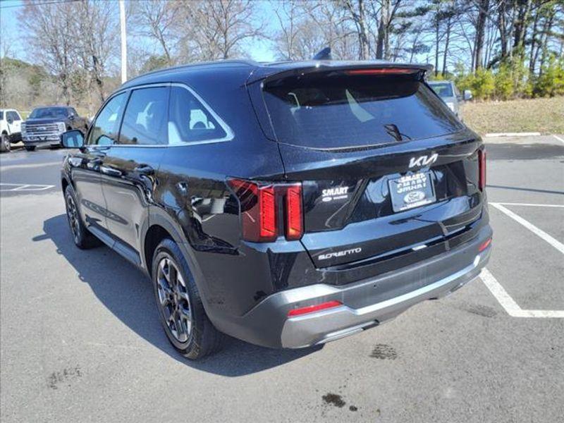 used 2024 Kia Sorento car, priced at $27,966