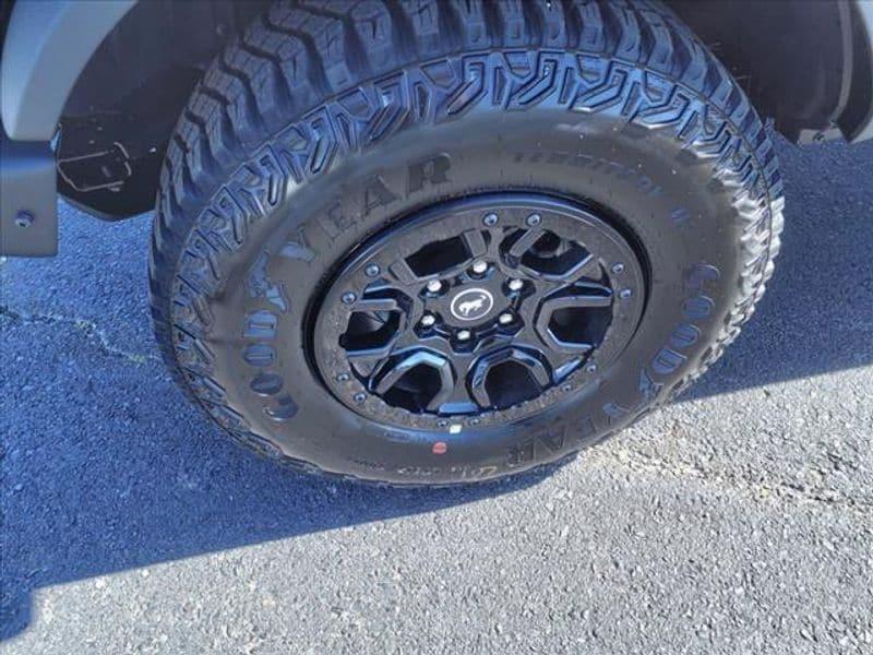 new 2024 Ford Bronco car, priced at $60,690