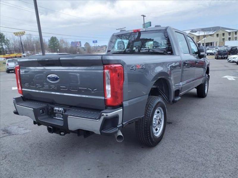 new 2024 Ford F-250 car, priced at $52,660