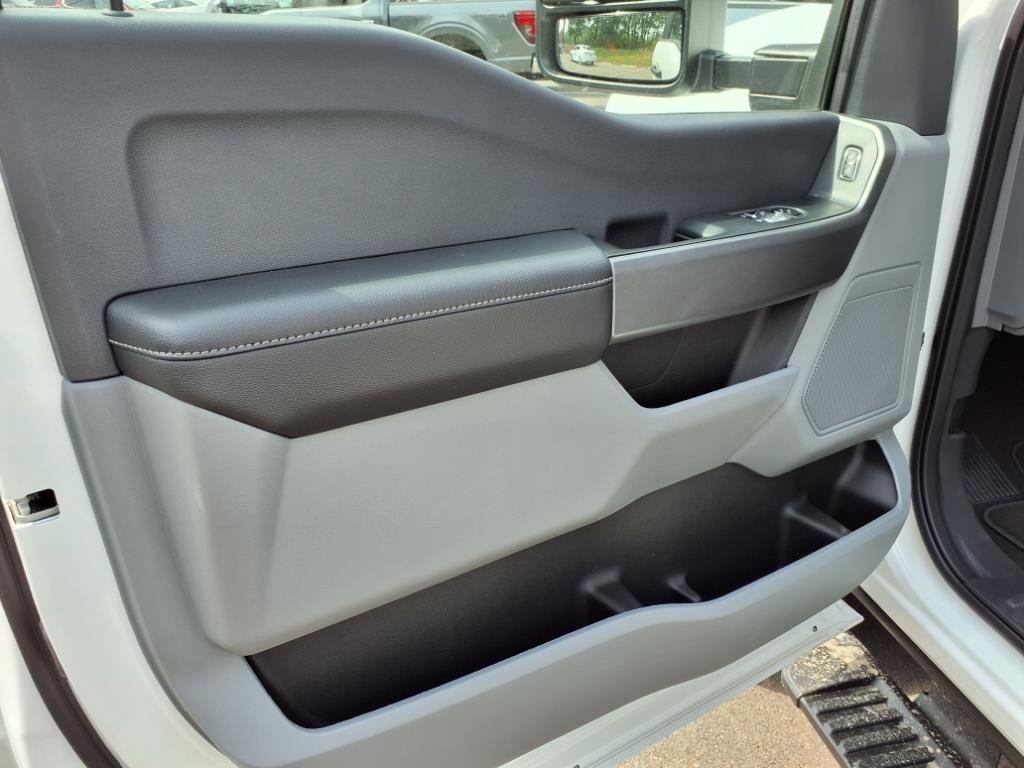 new 2025 Ford F-350 car, priced at $55,600