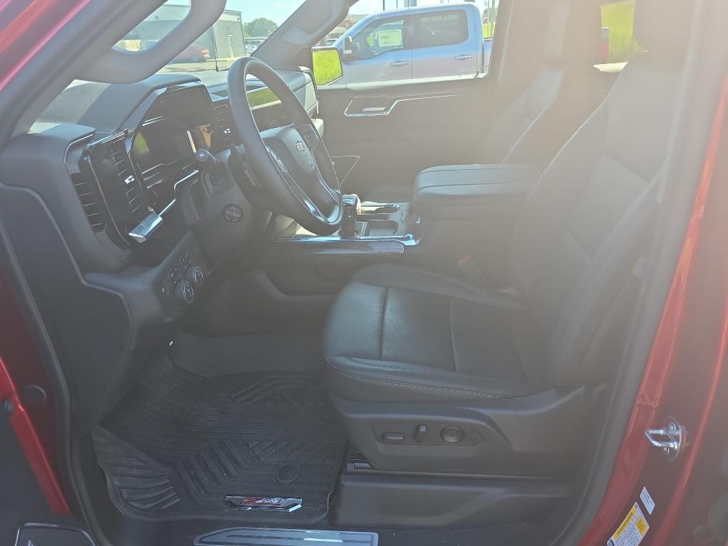 used 2024 Chevrolet Silverado 1500 car, priced at $52,989