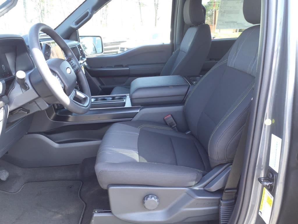 new 2025 Ford F-150 car, priced at $51,556