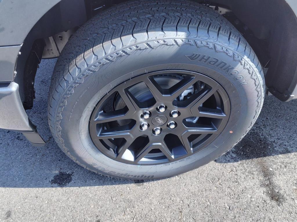 new 2025 Ford F-150 car, priced at $51,556