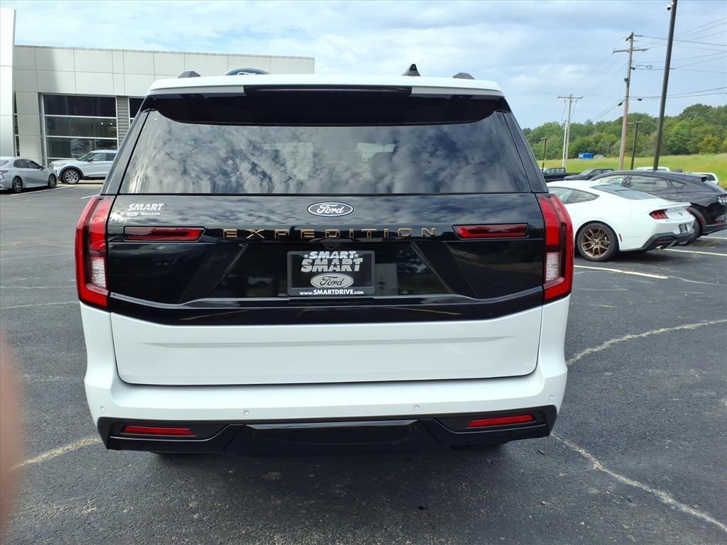 new 2025 Ford Expedition car, priced at $84,290