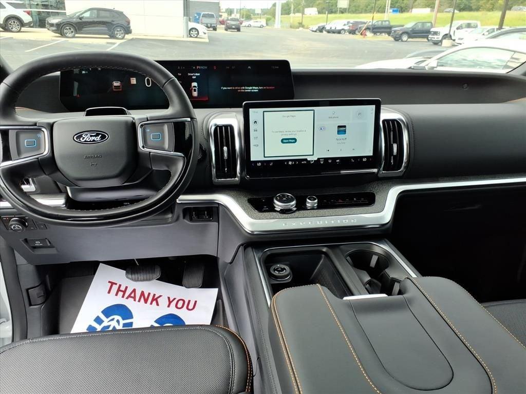 new 2025 Ford Expedition car, priced at $84,290