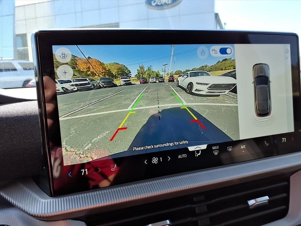 new 2025 Ford Explorer car, priced at $44,213