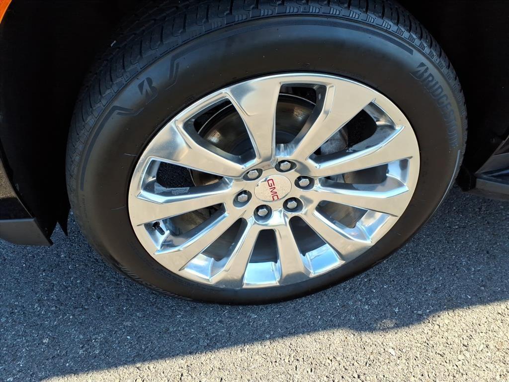 used 2021 GMC Yukon car, priced at $44,916