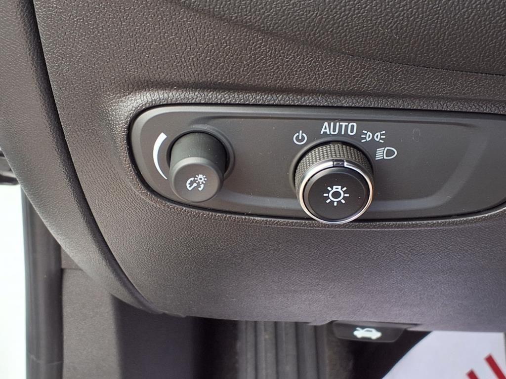 used 2023 Chevrolet Equinox car, priced at $21,500