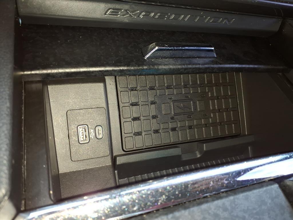 used 2022 Ford Expedition Max car, priced at $44,902