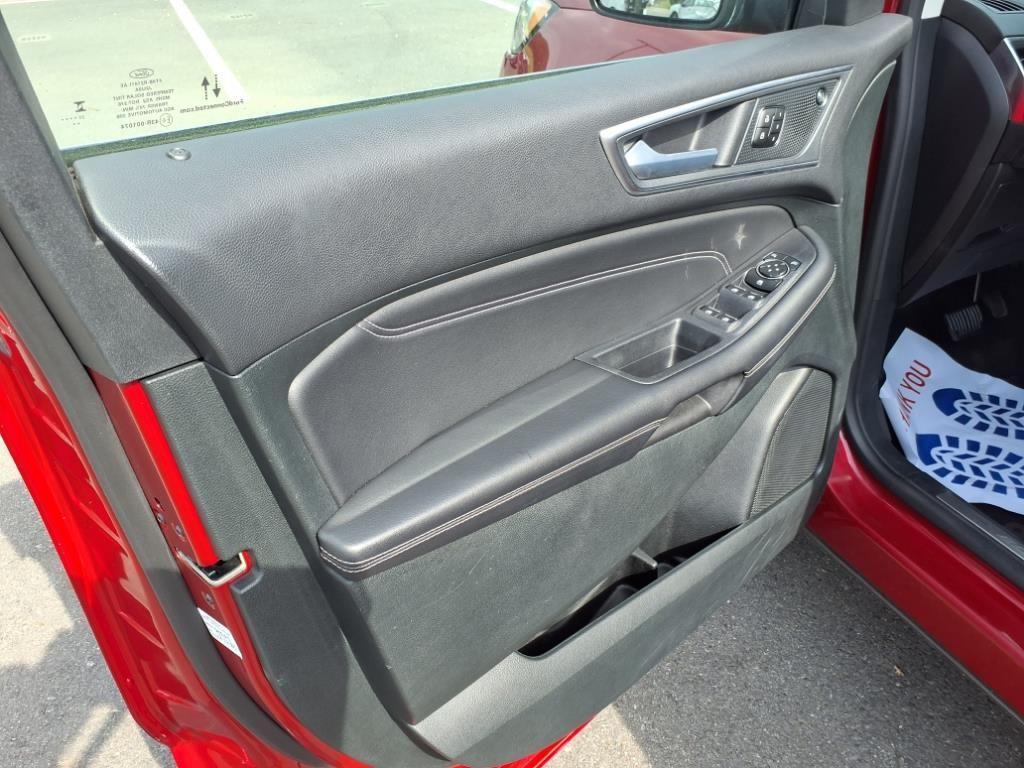 used 2024 Ford Edge car, priced at $29,264