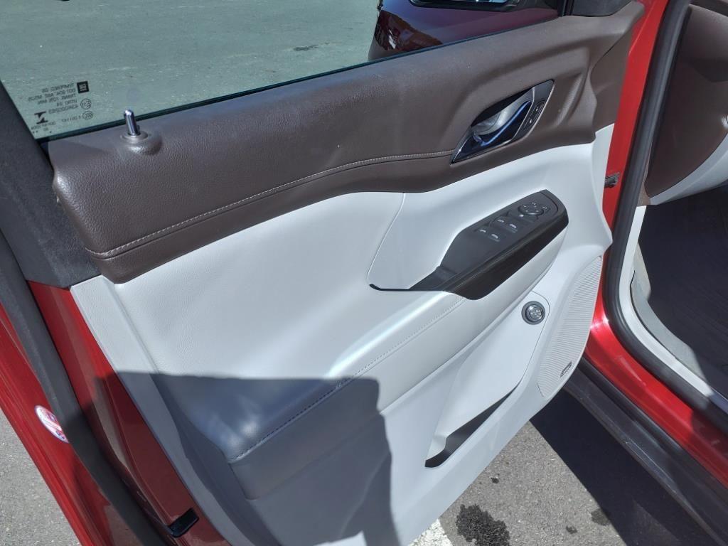 used 2021 GMC Acadia car, priced at $21,912