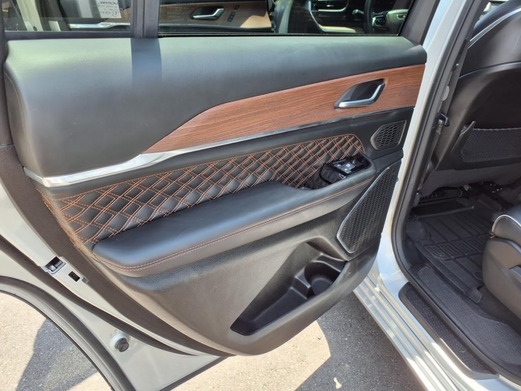 used 2022 Jeep Grand Cherokee L car, priced at $38,960