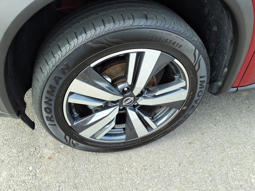 used 2023 Nissan Rogue car, priced at $21,989